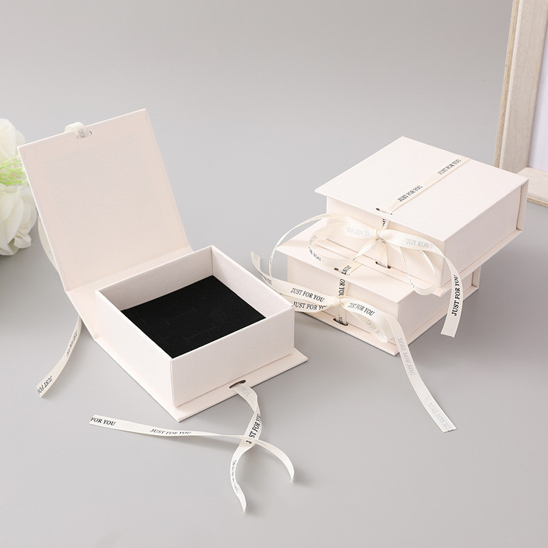 【Free custom logo】 exquisite flip-top jewelry box gift box bow ribbon book-shaped ring earring necklace packaging box