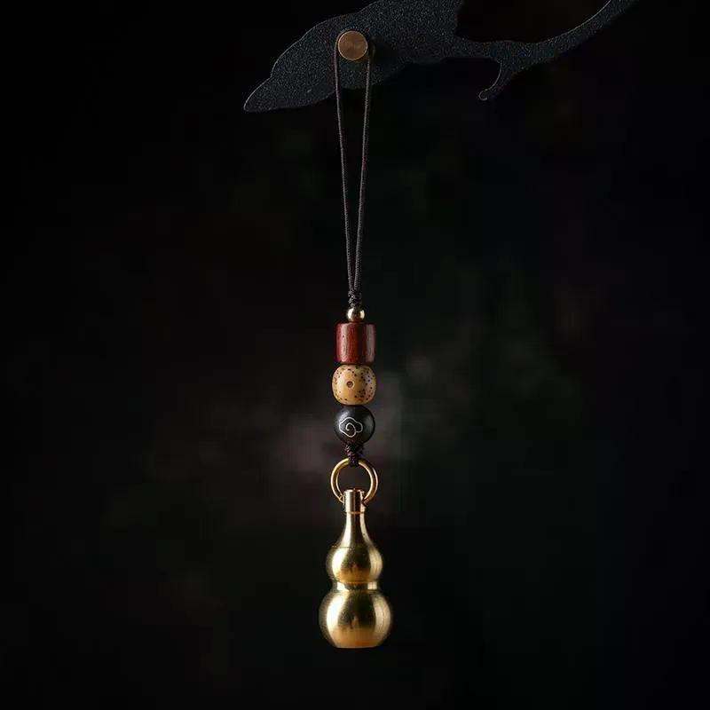 New Style Brass Small Gourd Mobile Phone Hanging Handmade Exquisite Motorcycle Key Chain Trendy Jewelry Gourd Ethical Peace Nafu20261014 新款黄铜小葫芦手机挂手工精致摩托钥匙链潮流饰品葫芦寓意平安纳福20261014