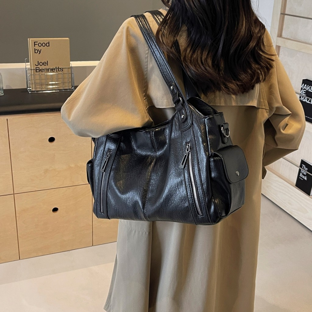 Retro Female Bag All-Match Fashion Rivets High-End Feel Large-Capa