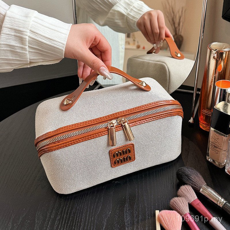 High-End New Style Portable Bag High-End Storage Outing Female Wash 2025 Partition Cosmetic Bag Feel Cross-Border Large Capacity DZ6F