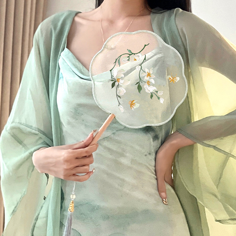现货  低价促销Dance fan刺绣团扇中国古风圆扇仙气汉服旗袍扇子古典宫扇舞蹈扇古风扇子Dance fan embroidery round fan ChinaXnxgf