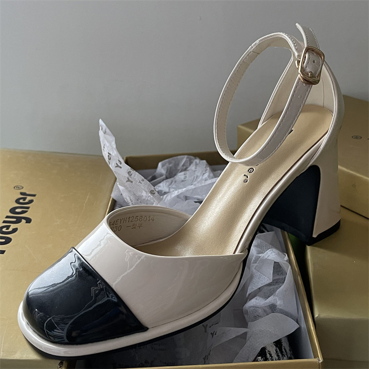 selipar raya sandal wanita Kasut wanita jenama Moon Bud satu-perkataan sandal Xiaoxiangfeng lapisan pertama kulit sapi kepala bulat tumit tebal kasut tunggal kasut kerja