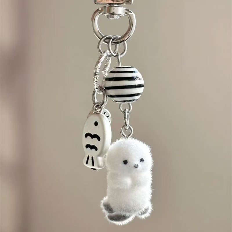 Glacier Series 3D Polar Bear Plush Keychain - Cute Cartoon Bag Pendant Gift for All Ages