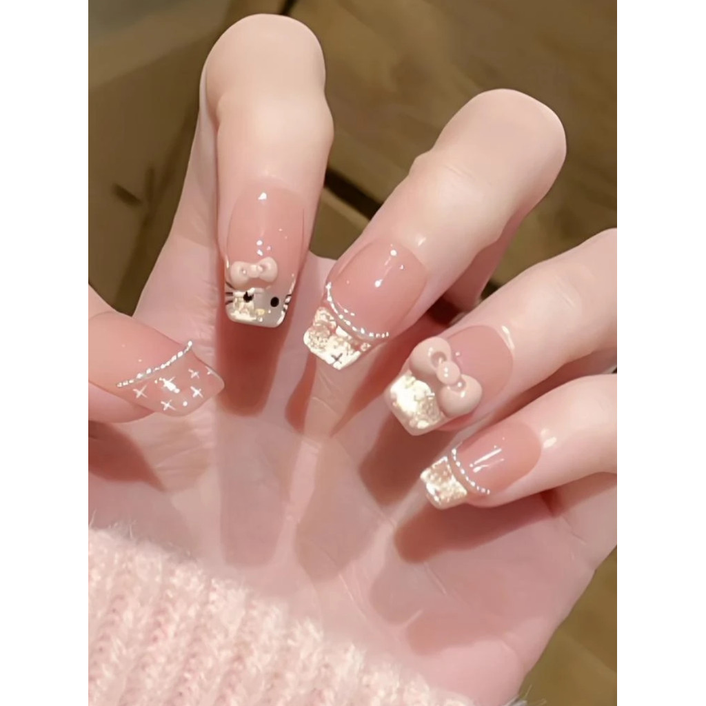 手工穿戴甲短款 fake nails 2026 Kuku yang boleh dipakai dengan tangan, kt comel, putih, kuku mata kucing mewah, wangian, busur pendek, kuku lembut Perancis