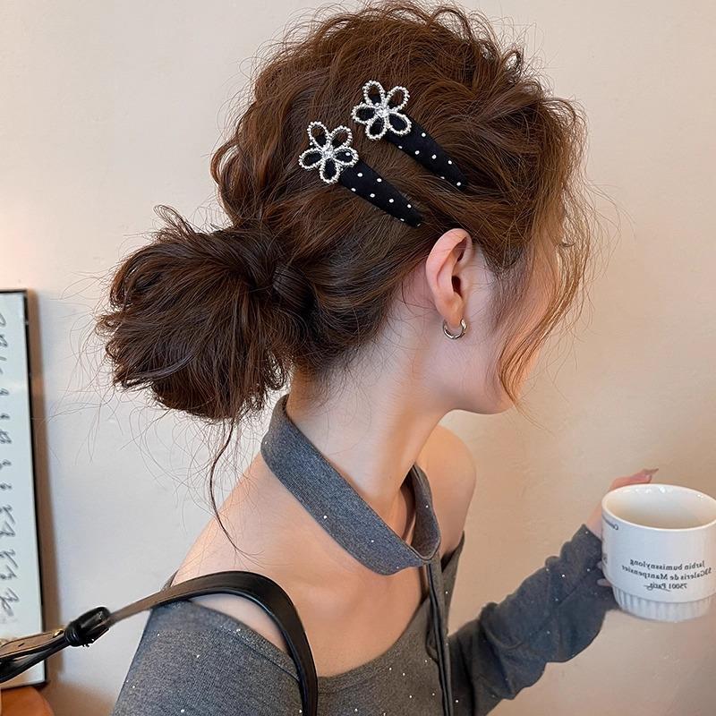 Polka Dot Flash Diamond Flower Hair Clip Ladies Forehead Side Hairpin Bangs Clip Broken Hair Side Clip High-End Hair Accessories Black White Color Matching Hairpin