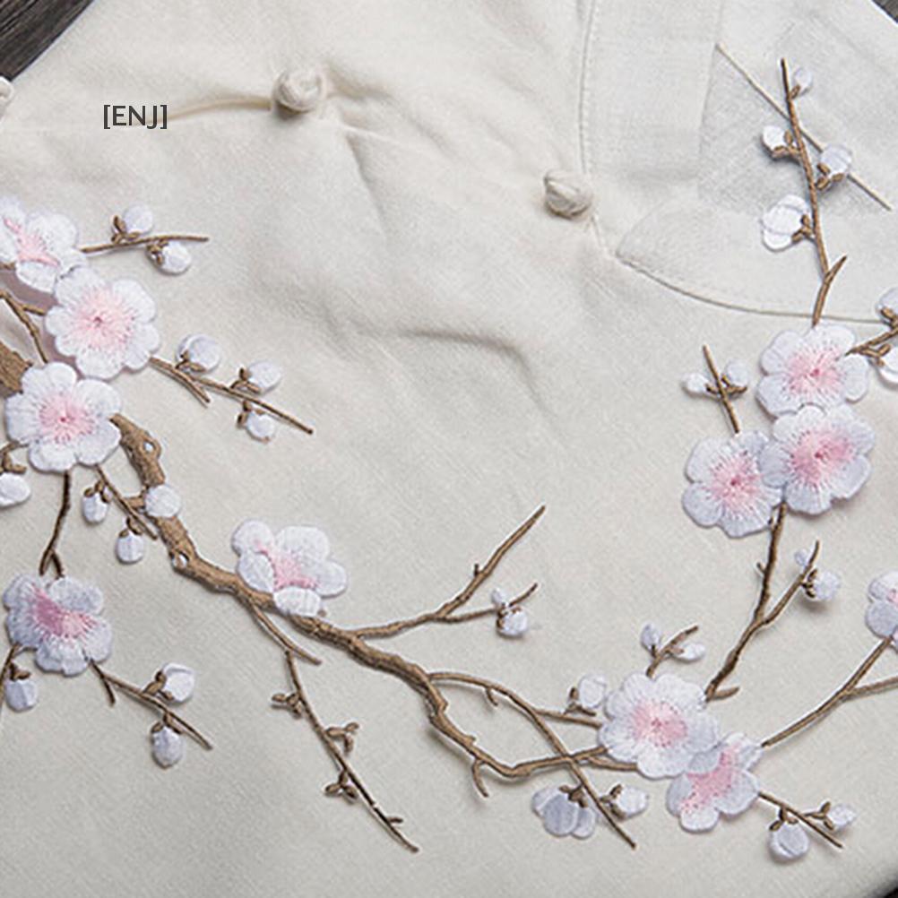 [ENJ]  	Beautiful Embroidered Plum Blossom Flower Patch Iron/Sew on Applique Motif Craft null