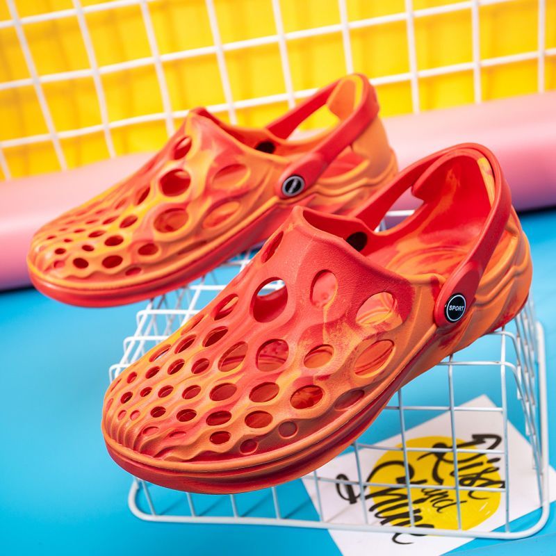 Cod Anti-slip Slippers Trendy Korean Sandals Baotou Shoes Summer Beach Shoes New Version Couple fashion Men's Hole Personality 2024 MAMU
