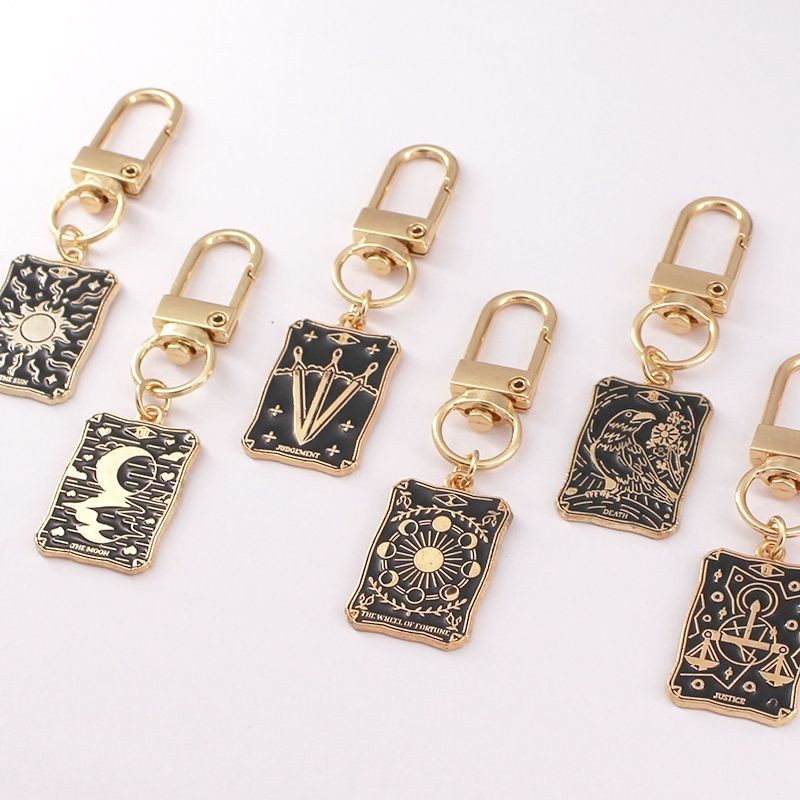 Alloy Dark Series Sun Tarot Card Door Buckle Good Luck Gift Hanging School Bag Zipper Puller Anti-Lost Pendant Person#合金暗黑系列太阳塔罗牌门扣好运礼品挂书包拉链头防丢挂饰人#3/23