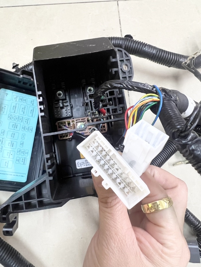 PROTON SAGA BLM FL FLX SAGA VVT FUS BOX + RELAY + FUSE+ MAIN FUSE+ FUSE