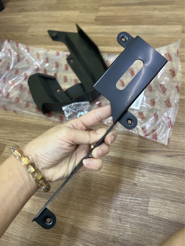 (ABC MOTOR)LC135 V2V8 ORIGINAL CHAIN CASE COVER RANTAI VIETNAM