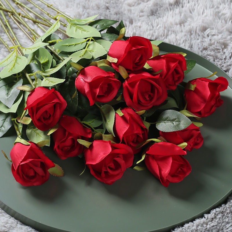 10pcs/lots Rose Artificial Flowers Home and Living Room Decoration Holding A Bouquet In Hand Dining Table Floral Decorations Wedding Party Supplies Holiday Supplies
