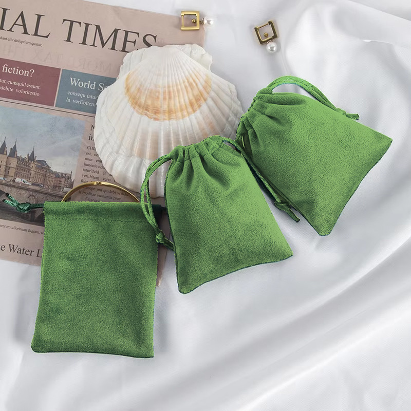 Trendy Drawstring Velvet Bag Pouch Jewelry Cloth Storage Doorgift Wedding Packaging Organizer Bag