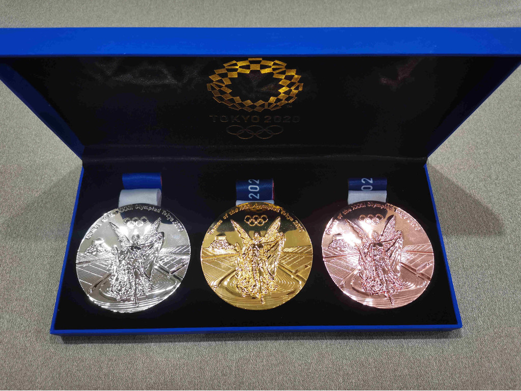 Commemorative Tokyo Japan 2020 Olympic Gold Silver Bronze Medal With Ribbon 1:1 Full Size