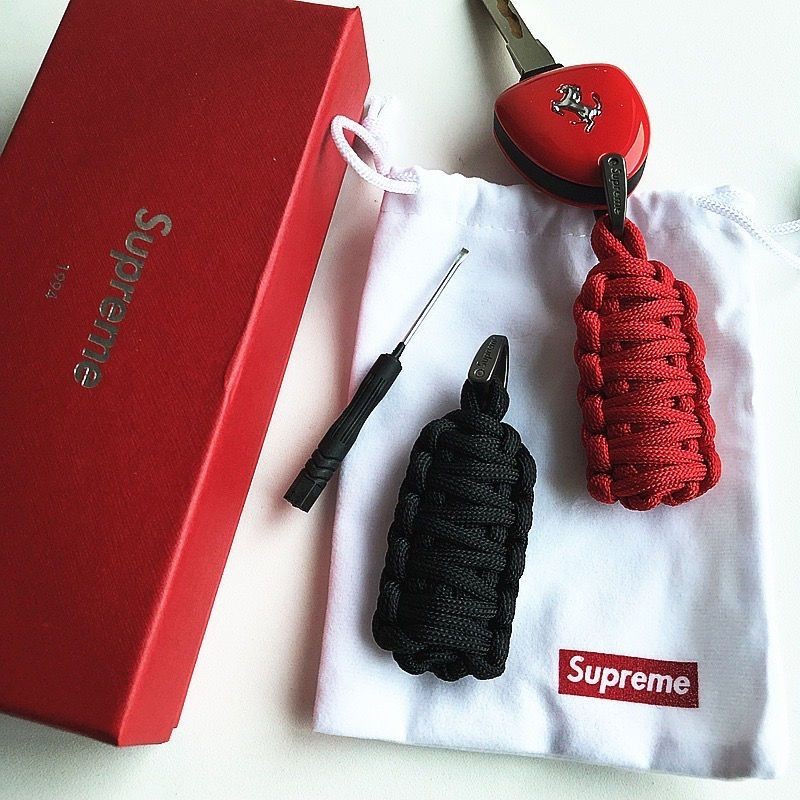 SUPREME Woven Rope Keychain Mercedes-Benz BMW Ferrari Woven Car Pendant Keychain High-end For Men And Women