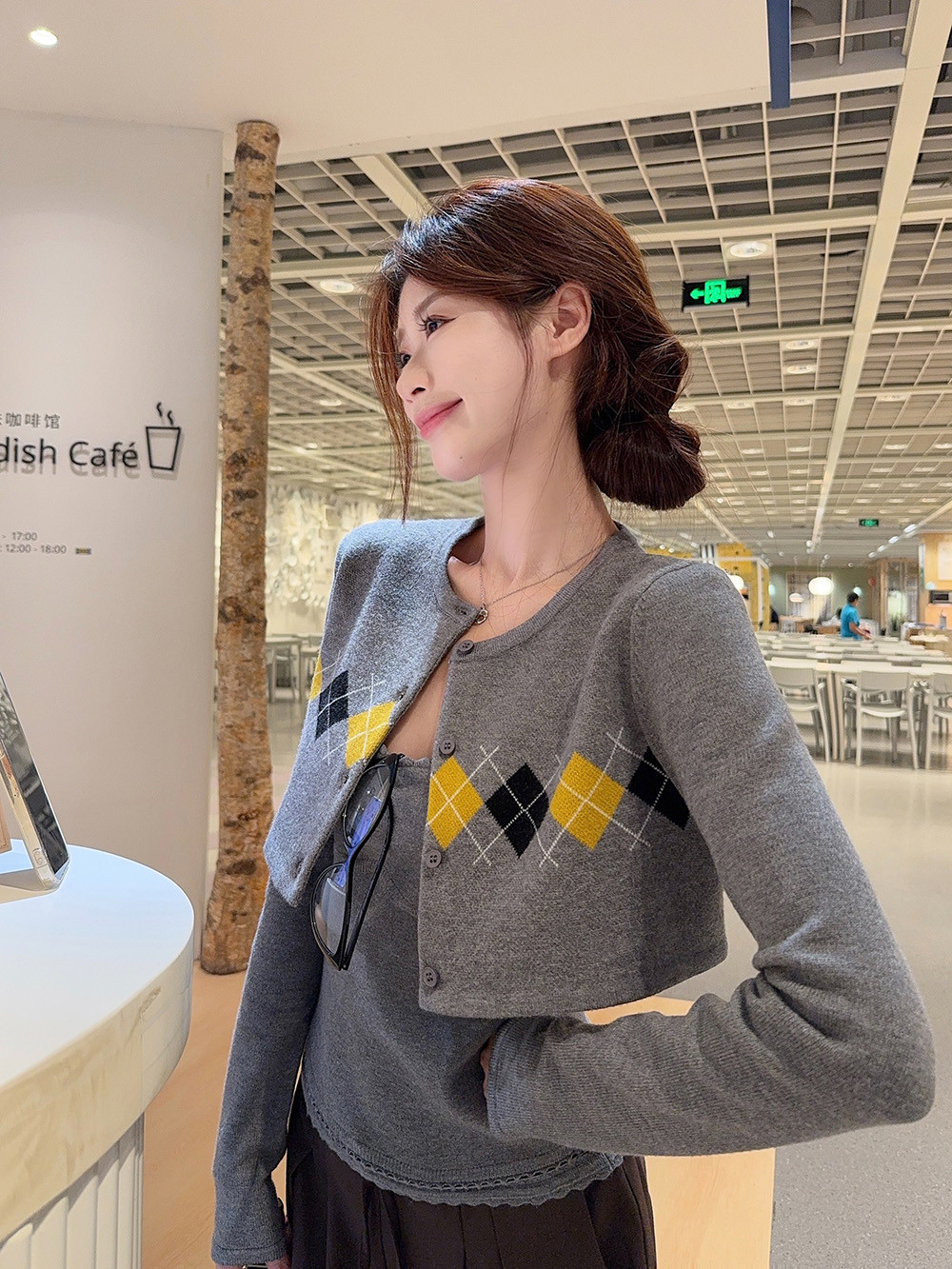 Short Knit Cardigan - Contrasting Diamond Check Pattern & Lace Trim