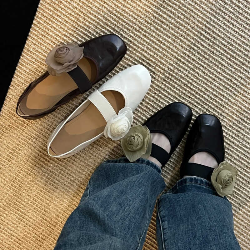 Women's Retro Style Flat Shoes with Detachable Flower Ornament - 2025 New Design