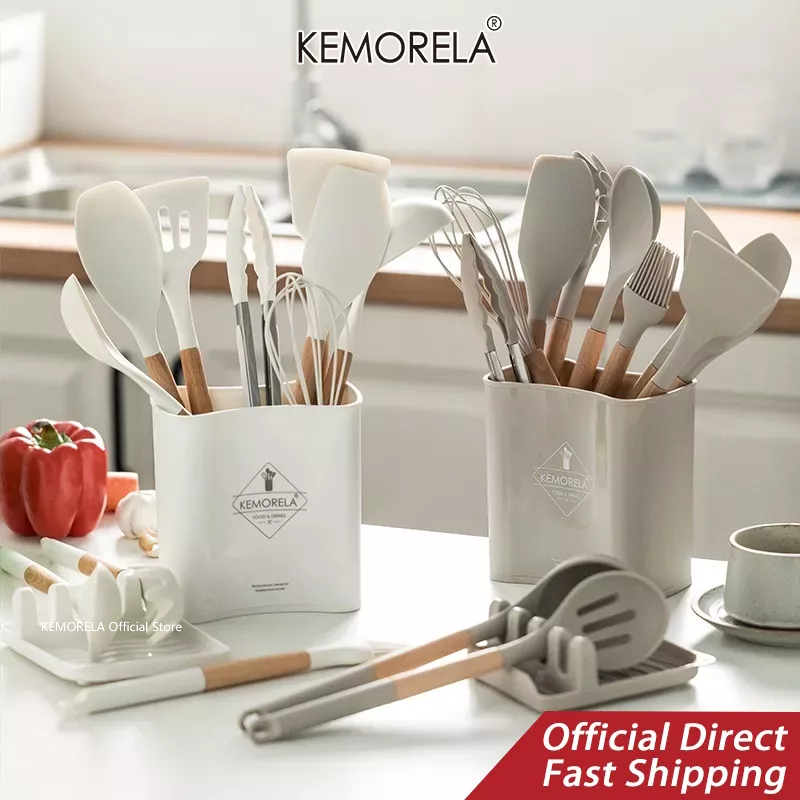 KEMORELA White Silicone Kitchenware Cooking Tools sudip Kitchen Cookware Set Silicone Utensils Cooking Sets Household Kitchen Accessories Sets Utensils Set With Wooden Multifunction Handle Non-Stick Spatula Ladle Beaters 白色硅胶厨具 锅铲 汤勺 打蛋器 刮刀 硅胶锅铲 厨房工具 raya