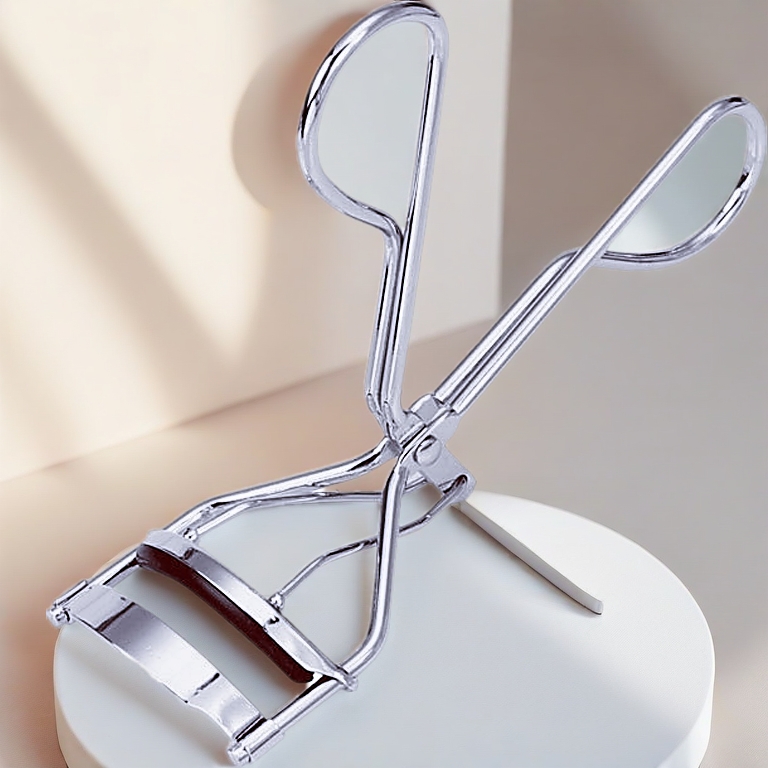 Eyelash Curler High-Quality Stainless Steel Curling Eyelash Device Black Silver with Spring
