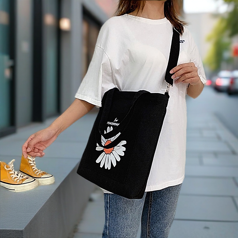 [ READY STOCK ] Women Tote & Shoulder Bag Canvas Wear Resistant Casual Fashion Zipper Bag College / Student Bag