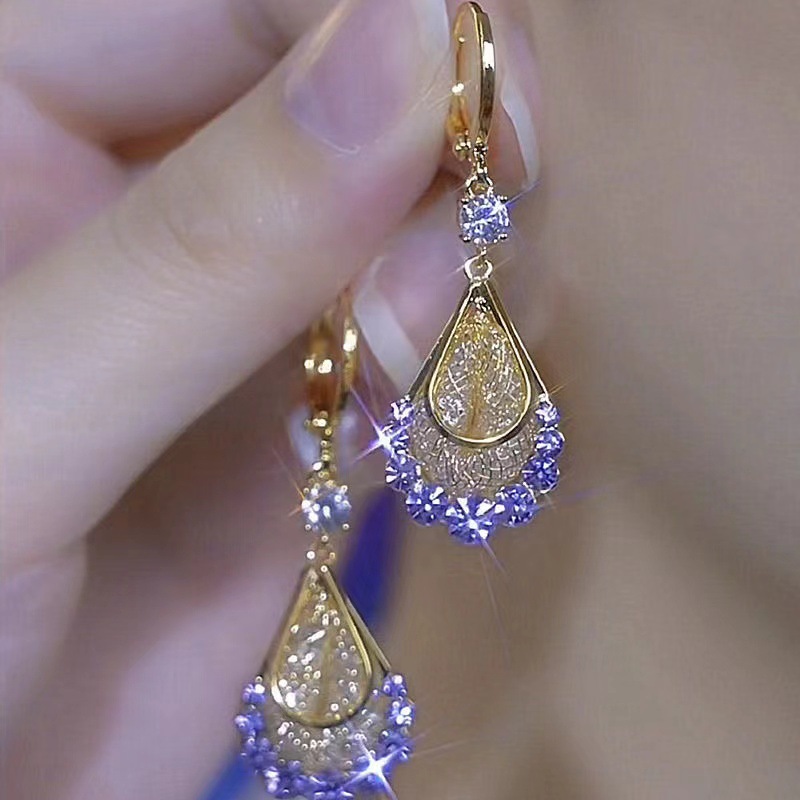 Purple Crystal Drop Earrings for Women Elegant Luxury Fashionable Chic Dangle Jewelry Statement