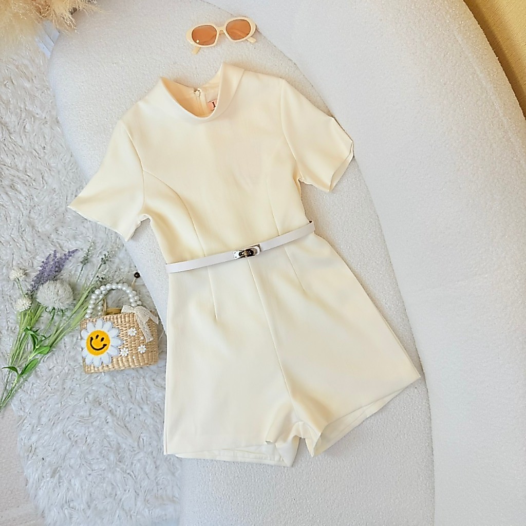 [LISA] A1210 Short-Sleeved Round Neck Jumpsuit With Belt Details Simple And Elegant Looks Expensive. Wear A Cafe Dinner And Travel.