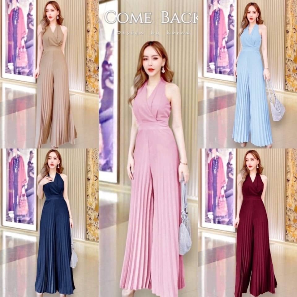 Long-Legged Jumpsuit Halter Neck Style Flared Legs Men's Peat Compression Pants Evening Dress Back Zipper There Is A Waist Tie At The Back.