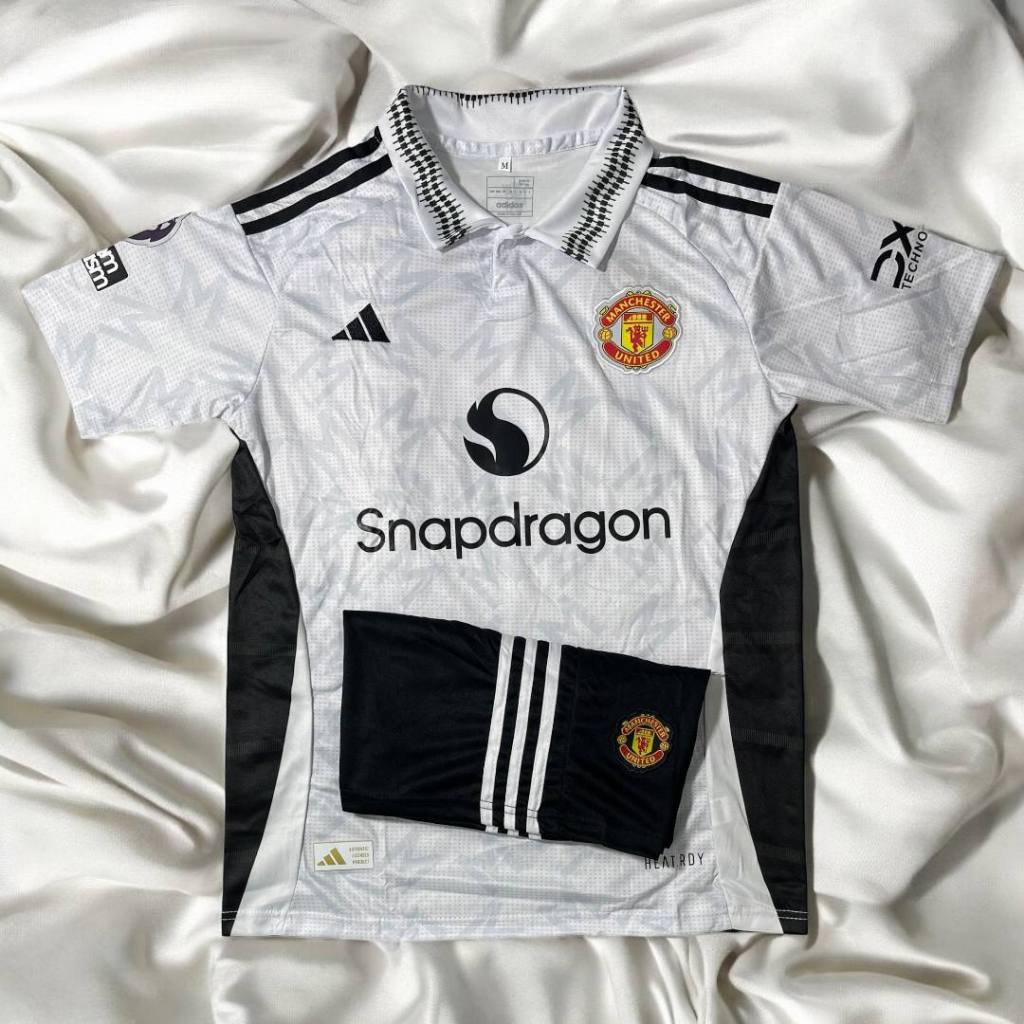 Man U Football Team Shirt With Pants Sportswear 2024 And 2025 Good Fabric Comfortable To Wear