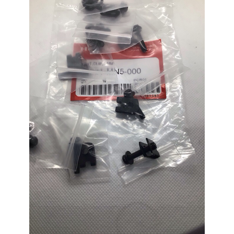 Mask Nuts With 10 Hair Clips WAVE100/125 No.8