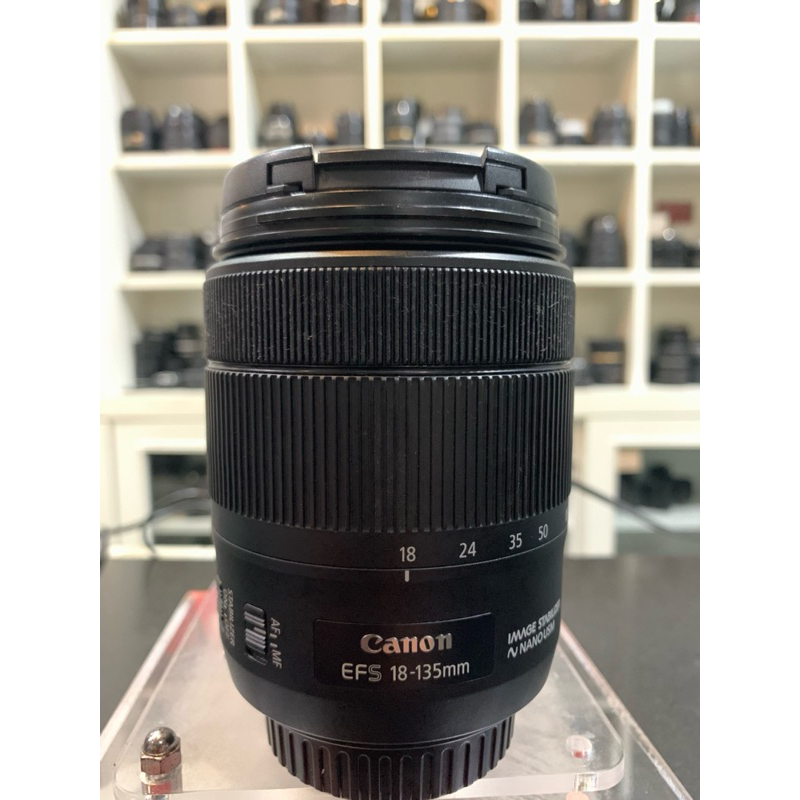 Canon 18-135mm F3.5-5.6 is USM : 10