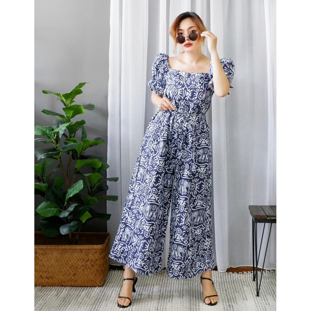 Long-Legged Jumpsuit Bear Suit Doll Sleeves Tie Strap