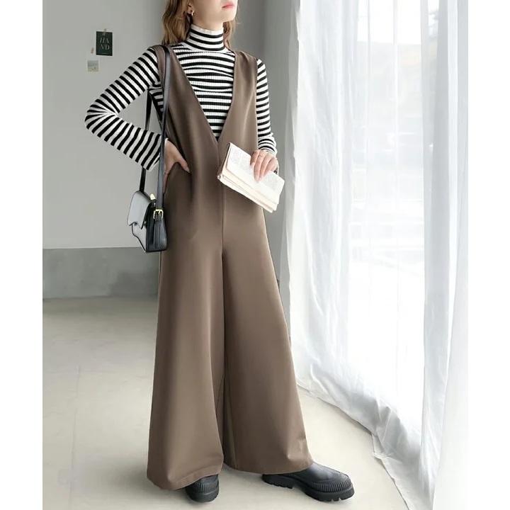 With Pocket FLORA [a 8] classical lf V-Neck Jumpsuit