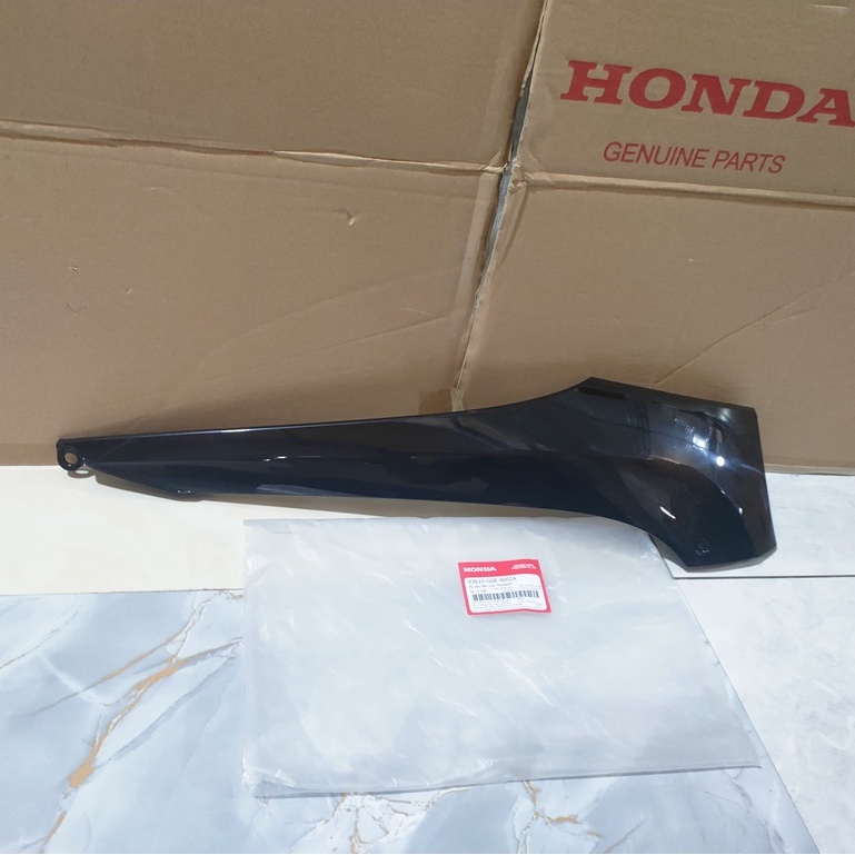 Left floor panel | Old Lead 110 edge bar (2009-2012) Black *NHA69P* (83610-GGE-900ZA)