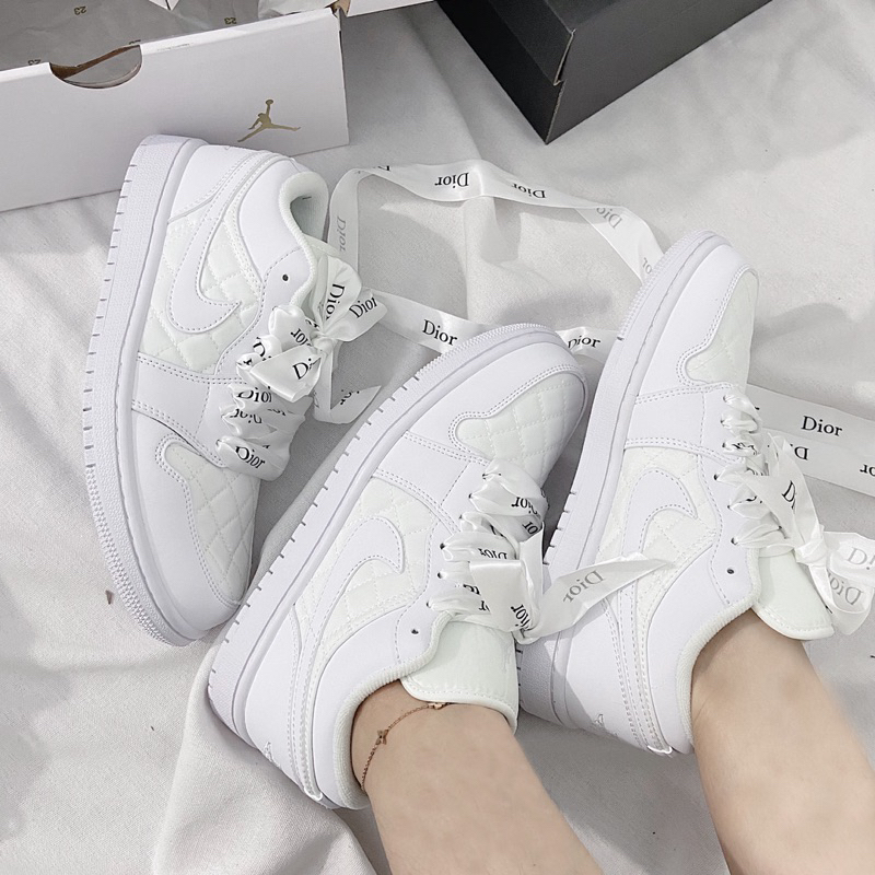 I SSneaker l Jordan 1 low quilted white Sneakers best quality | Full box + Accessories | With Protective box