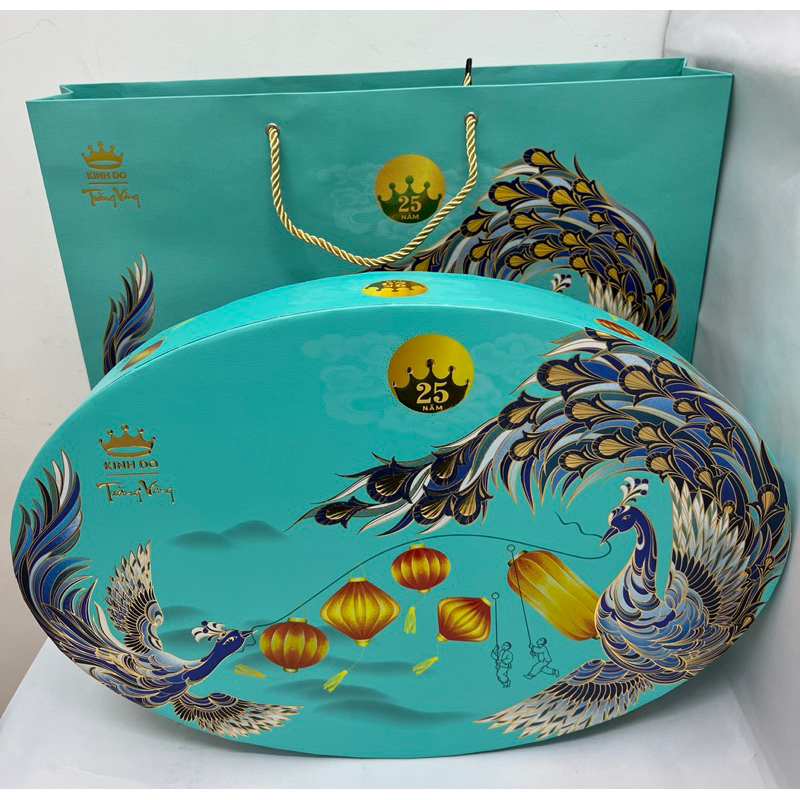 Kinh DO GOLDEN MOON MOONCAKE WITH GREEN VAN PHUC CRYSTAL + LUXURY BOX