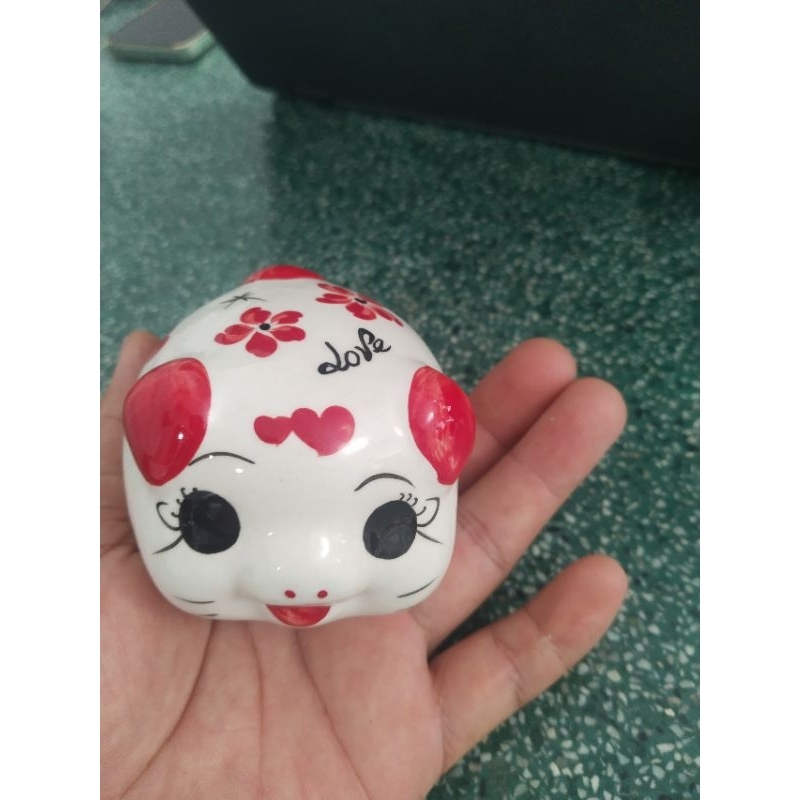 Mini porcelain pig (random delivery)