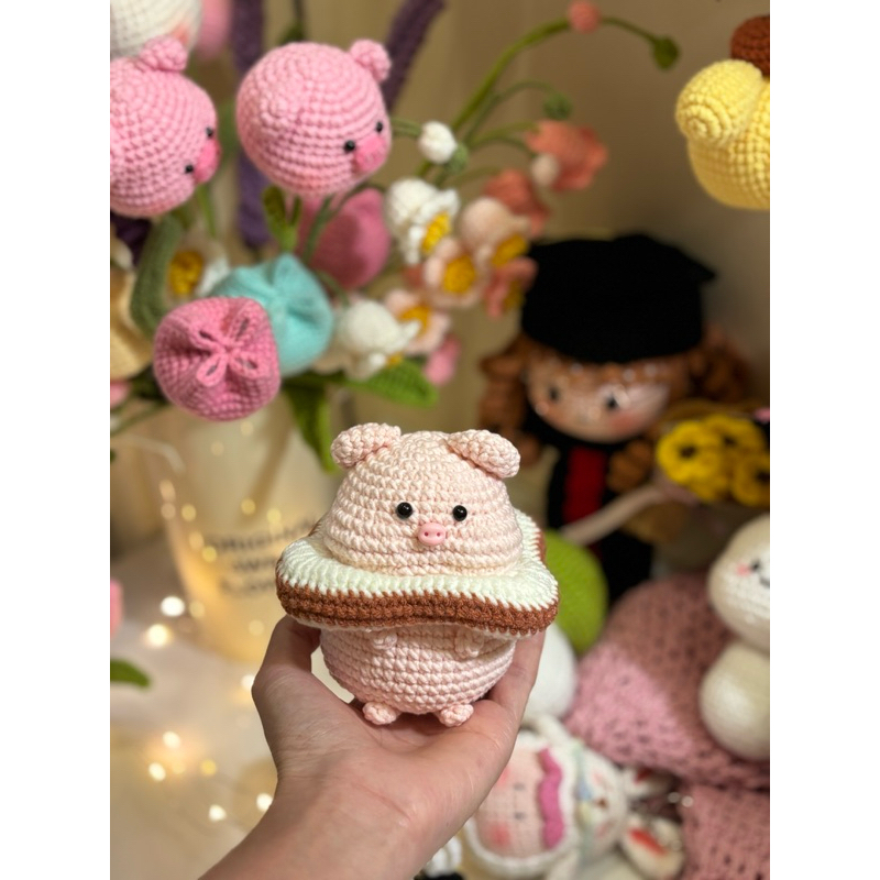 Wool animals mixed with bread, pigs, tiger bread, elephant bread, tiger bread, bread