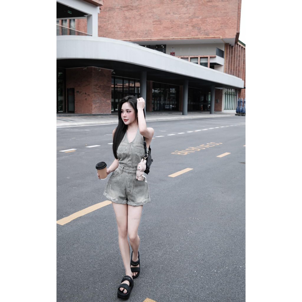 High-quality short V-neck jean Jumpsuits, super bossy big-size elastic waistband jumpsuit with pockets