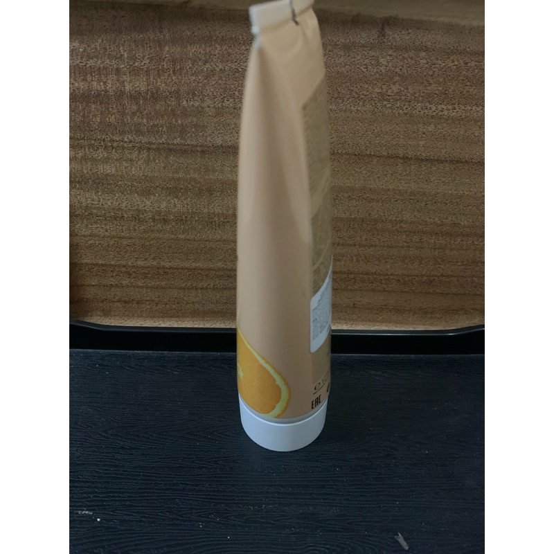 35 Apricot and orange gel cleanser 125ml **910