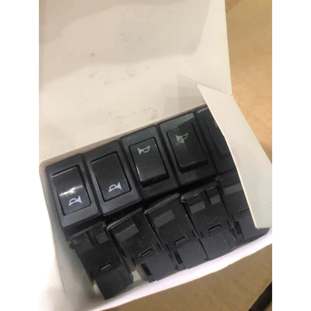 4-pin horn switch. car horn accessory horn kereta