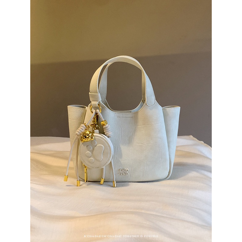 Chio2nd bag comes with a cute little wallet 593