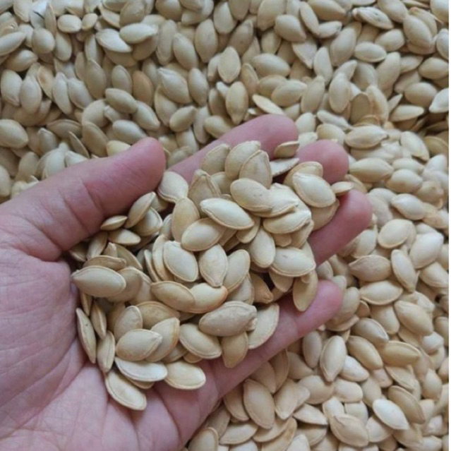 250g Pumpkin seeds type 1. Original flavored salted roasted pumpkin seeds, pumpkin seeds are even, plump, fleshy, crunchy, delicious