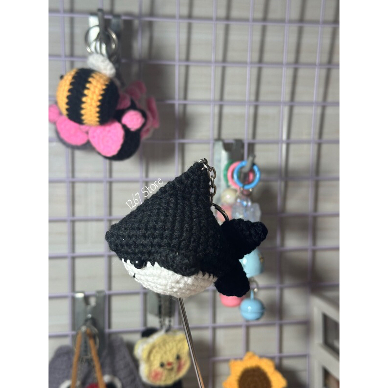 Baby shark 말 | Handmade shark keychain