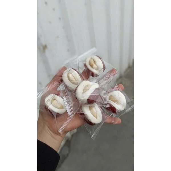 1kg Camel Milk Red Apple with Cashews