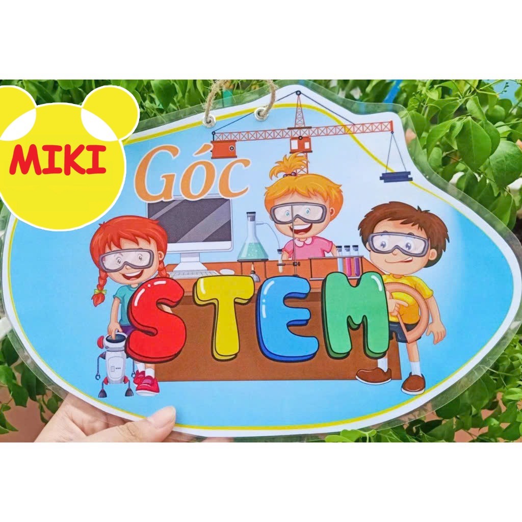 STEM CORNER decorates the classroom