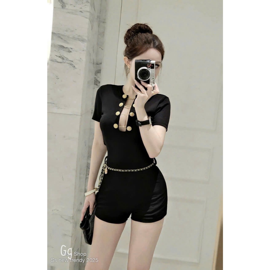 Jump with short sleeves, chain button collar, very hot waist belt, soft elastic material
