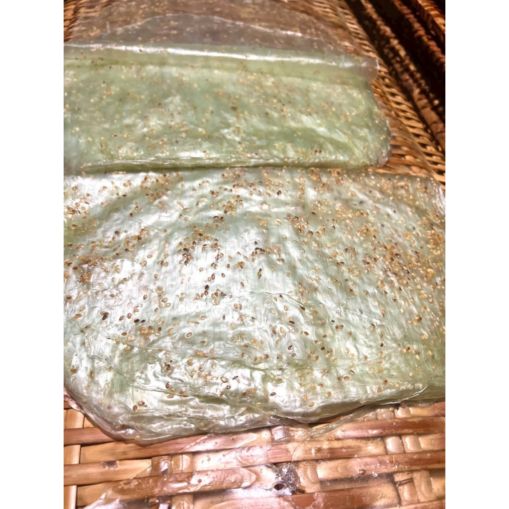 Traditional rice paper with sesame, ginger, coconut milk, pandan leaves, Cu Chi Special…