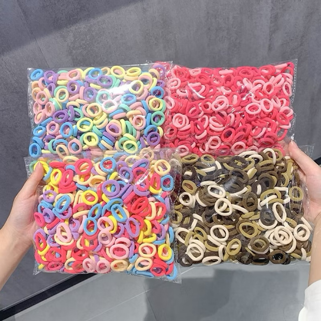 Set of 100 rubber bands for babies