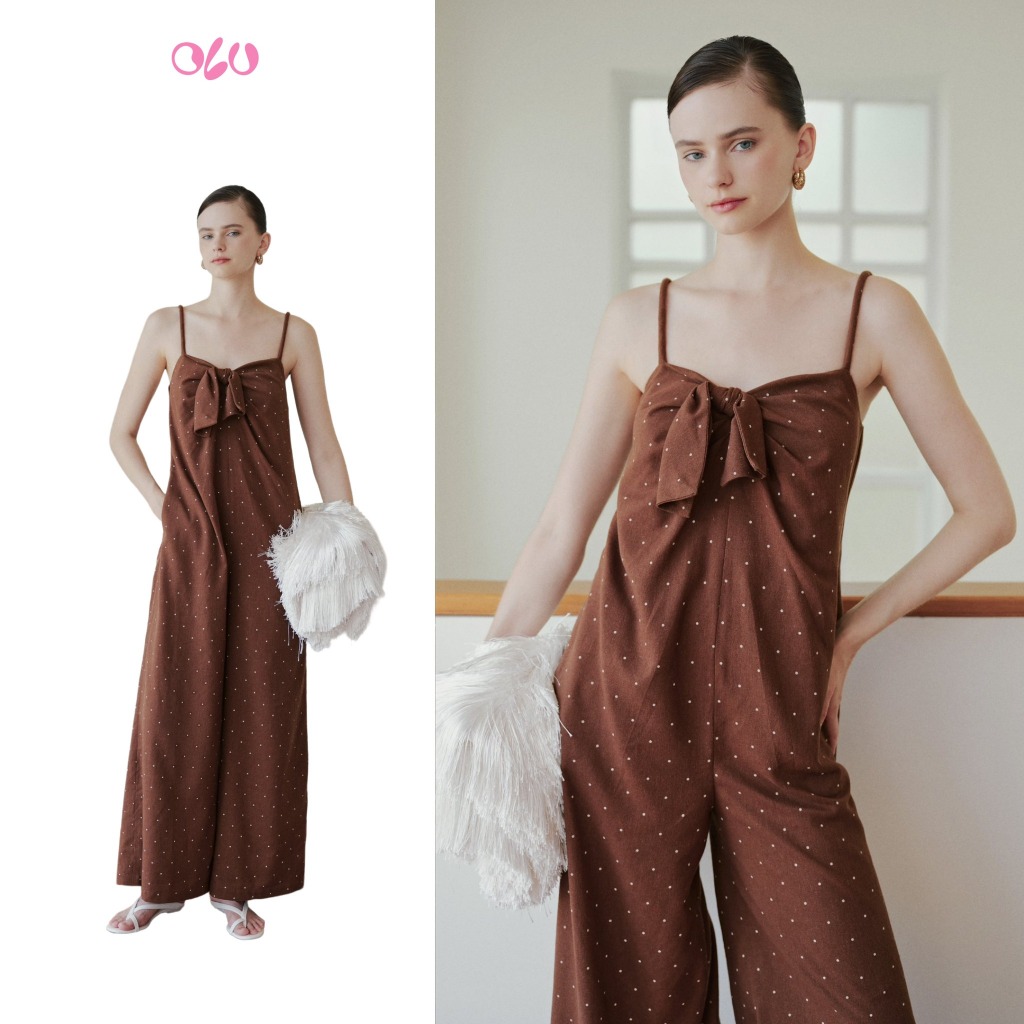 Isadora feminine two-strap OLV Jumpsuit with bow tie, suitable for summer beach outings